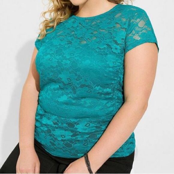 NWT Torrid Stretchy Lace Top - Picture 1 of 9